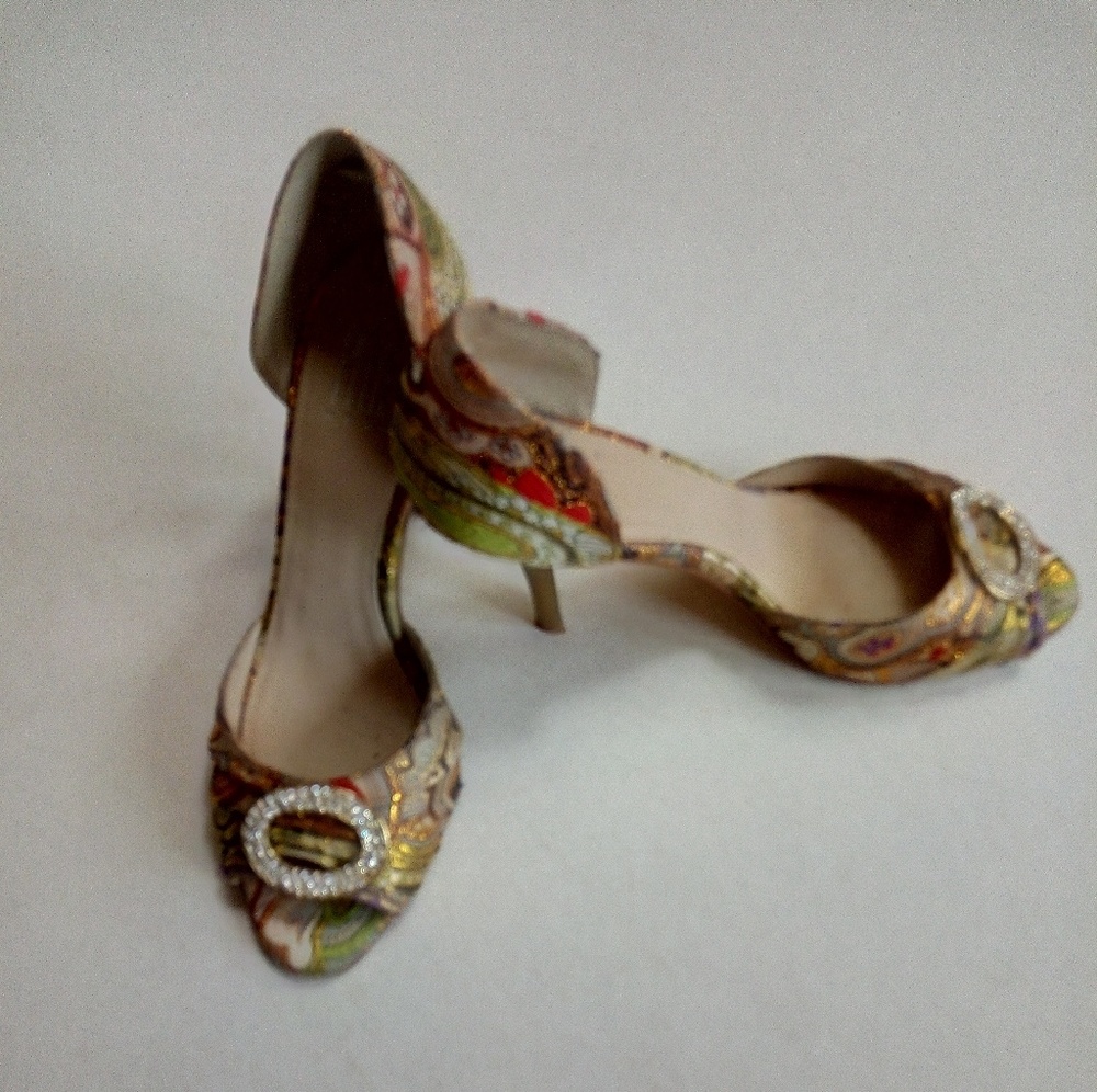 Dress shoe